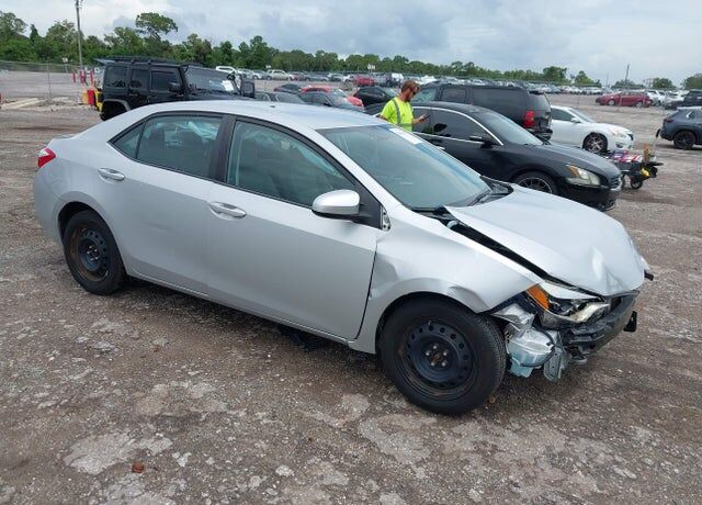 2016 TOYOTA Corolla