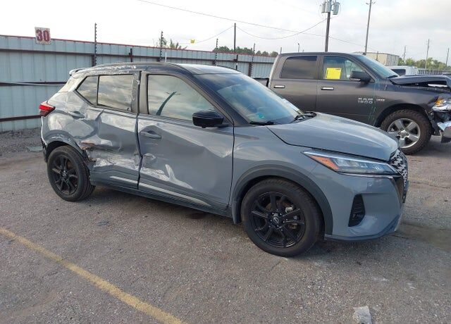 2023 NISSAN Kicks