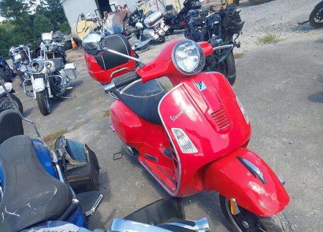 2010 PIAGGIO AND VESPA GTS/GTV