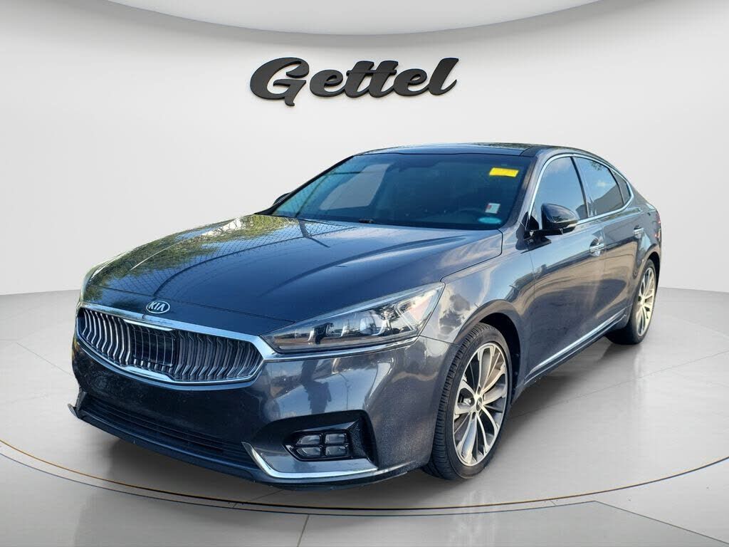 2017 KIA Cadenza