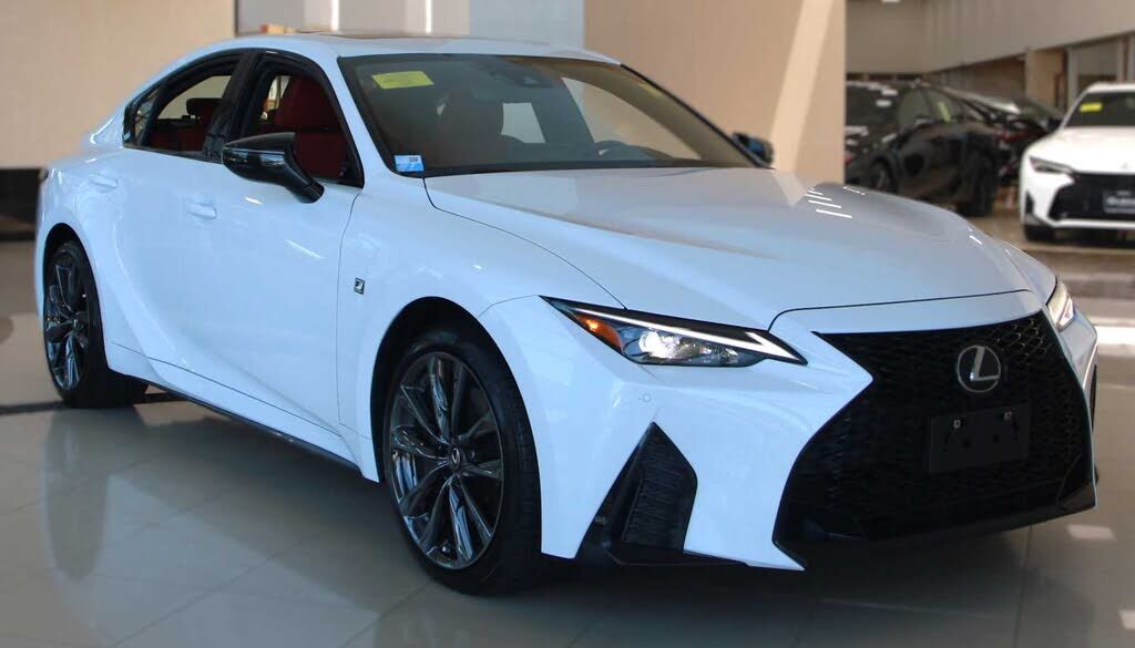2025 LEXUS IS