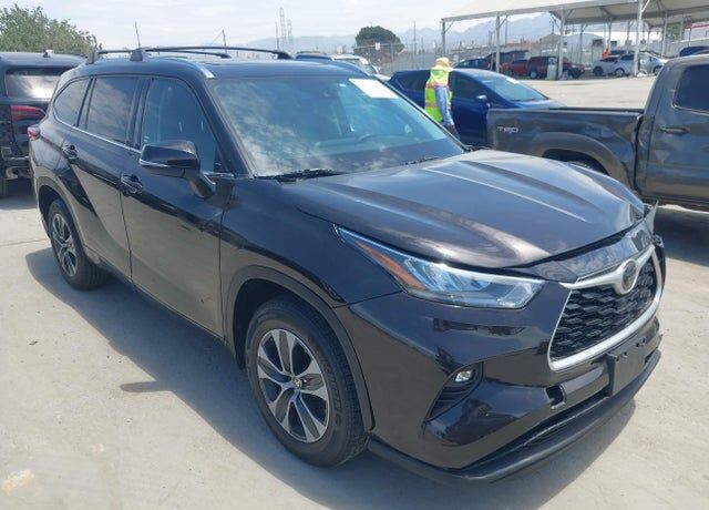 2020 TOYOTA Highlander