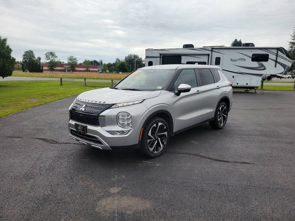 2022 MITSUBISHI Outlander
