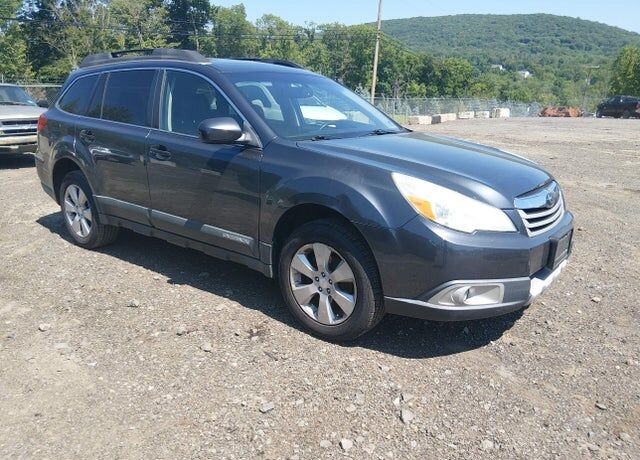 2011 SUBARU Outback