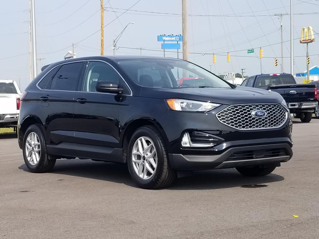 2023 FORD Edge