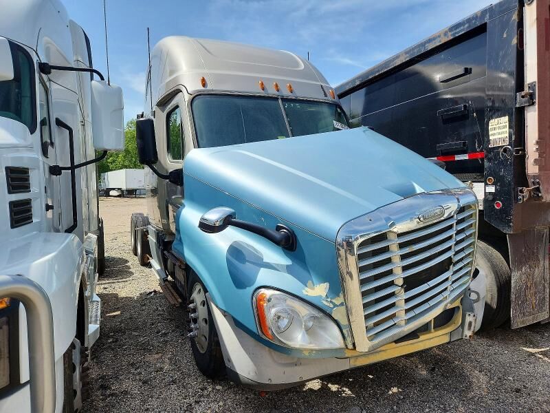 2013 FREIGHTLINER Cascadia