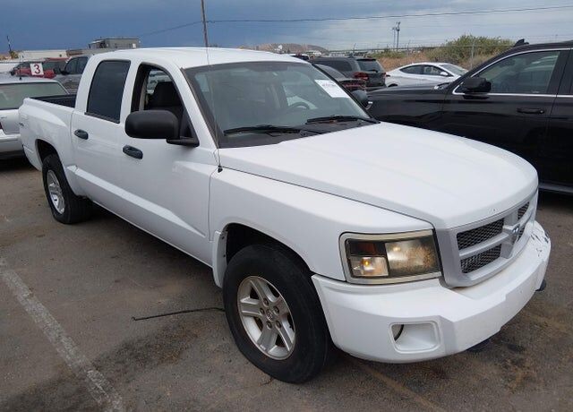 2010 DODGE Dakota