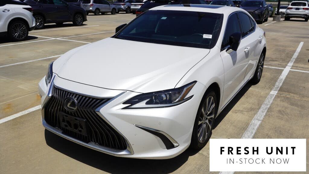2021 LEXUS ES