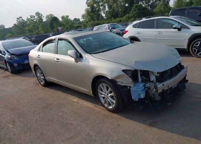 2011 LEXUS ES