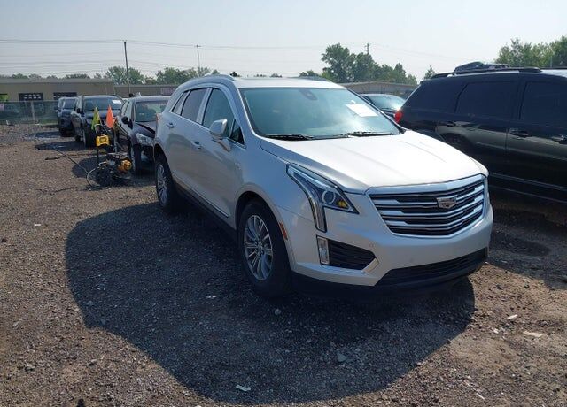 2017 CADILLAC XT5