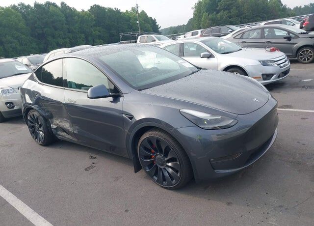 2022 TESLA Model Y