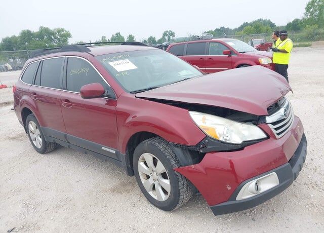 2011 SUBARU Outback