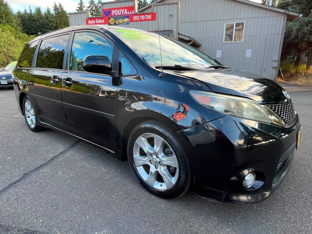 2012 TOYOTA Sienna