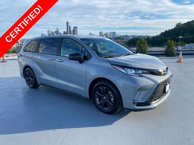 2025 TOYOTA Sienna