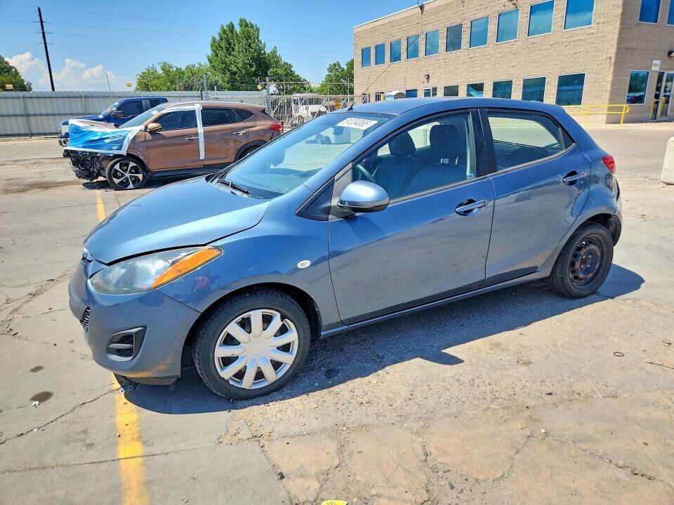 2014 MAZDA Mazda2