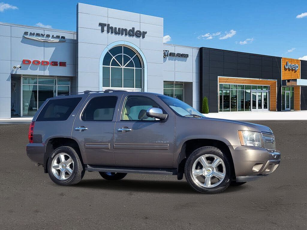 2011 CHEVROLET Tahoe