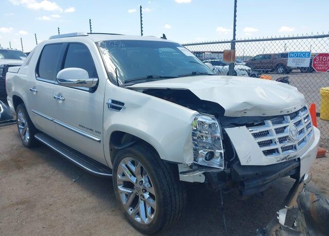 2012 CADILLAC Escalade