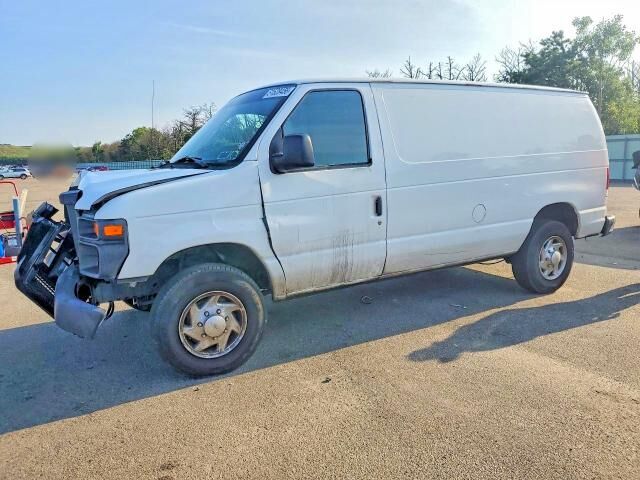 2010 FORD E-350