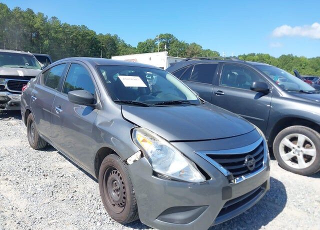 2016 NISSAN Versa