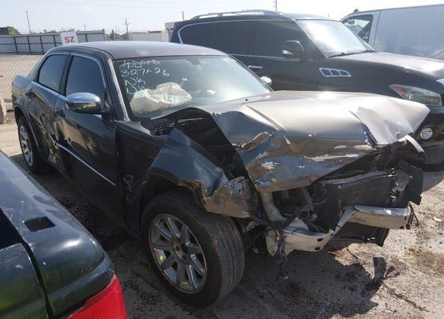 2010 CHRYSLER 300