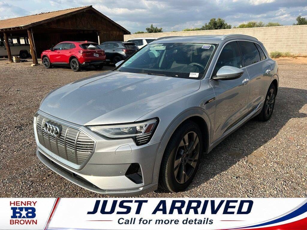 2022 AUDI e-tron