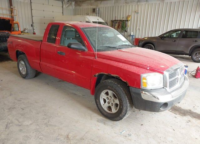 2005 DODGE Dakota
