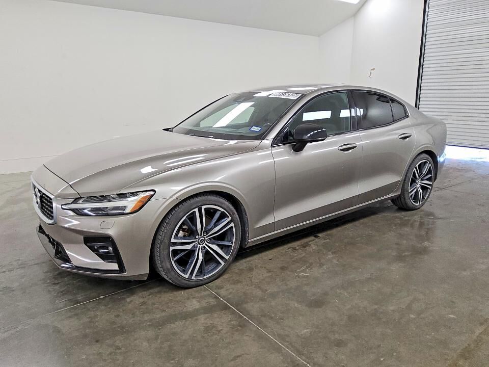 2019 VOLVO S60