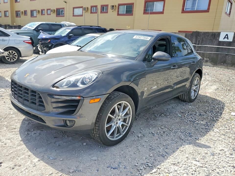 2016 PORSCHE Macan