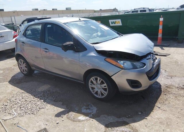 2013 MAZDA Mazda2