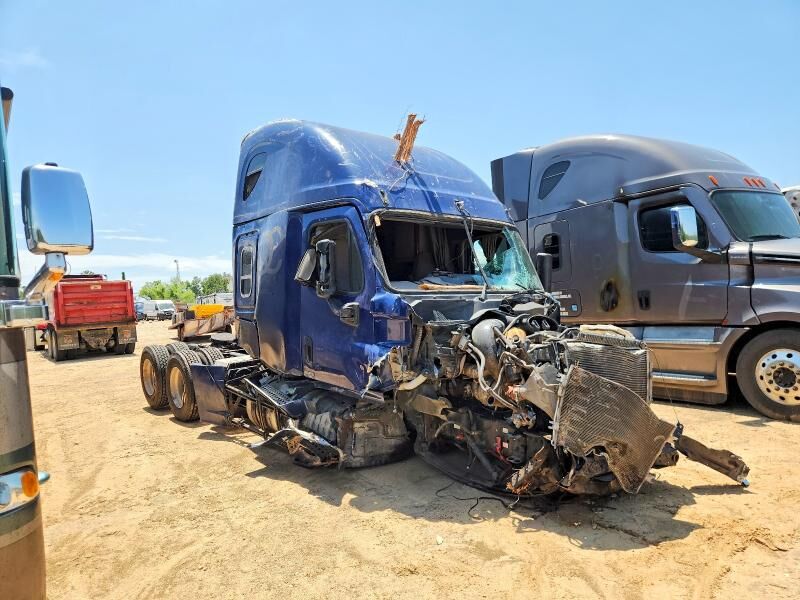 2015 FREIGHTLINER Cascadia
