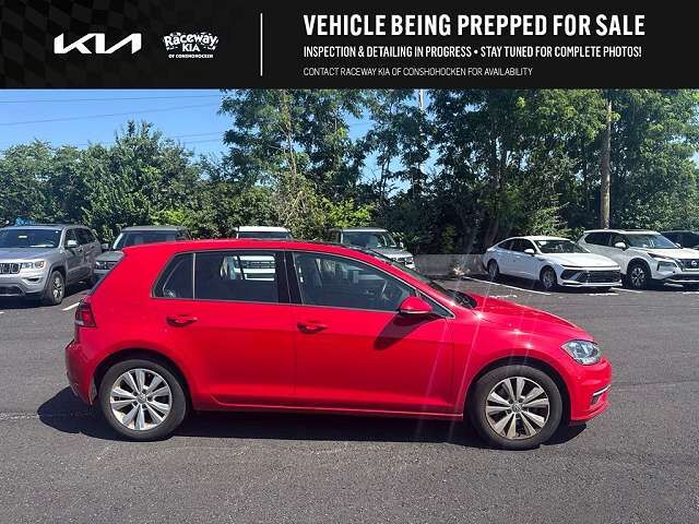 2018 VOLKSWAGEN Golf