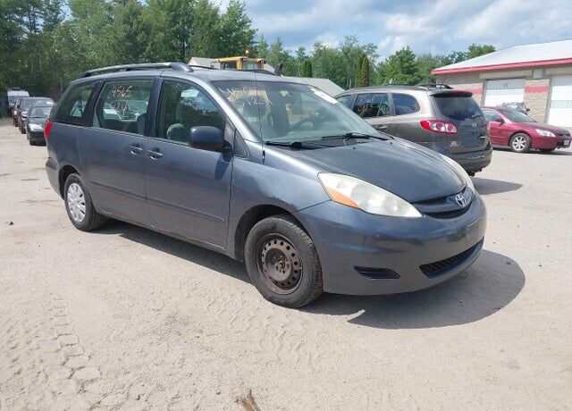 2009 TOYOTA Sienna