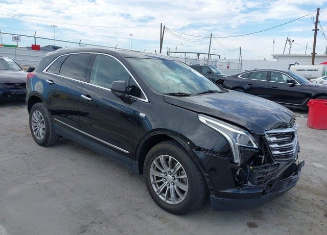 2017 CADILLAC XT5
