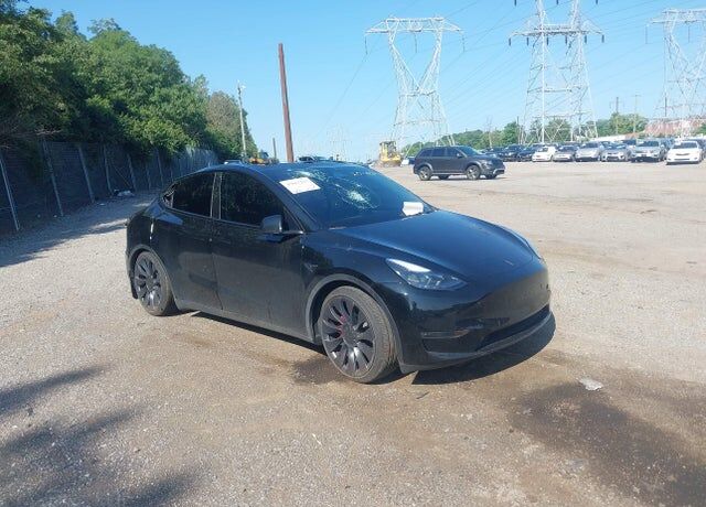 2024 TESLA Model Y
