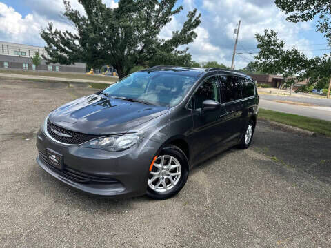 2020 CHRYSLER Voyager