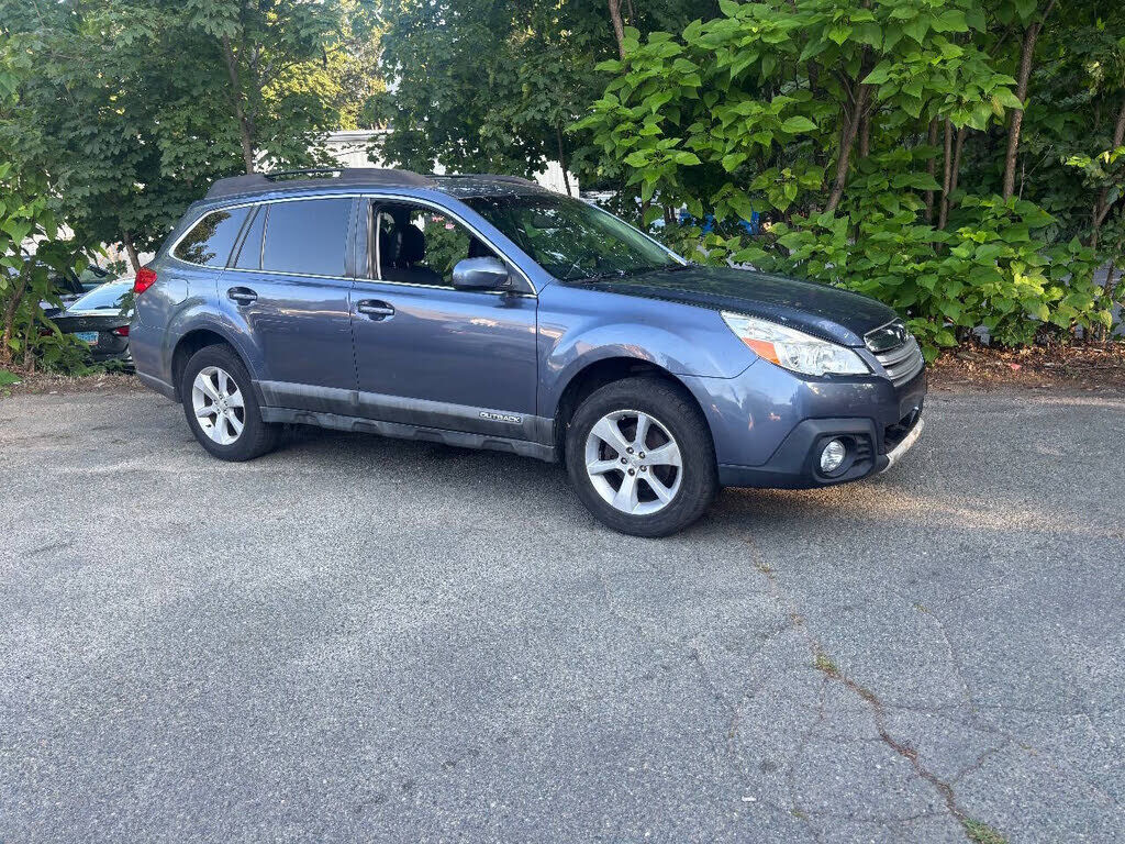 2013 SUBARU Outback