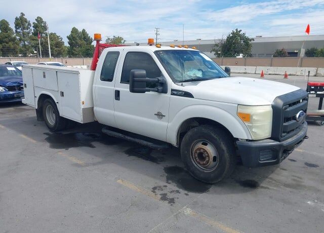 2011 FORD F-350