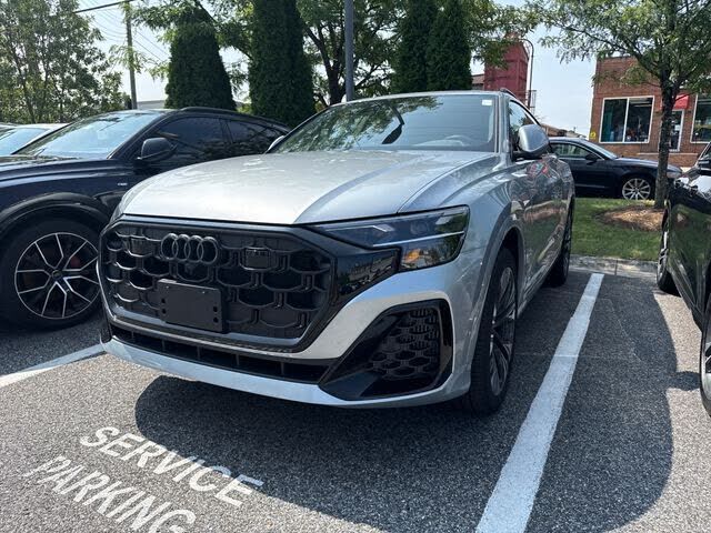 2025 AUDI Q8