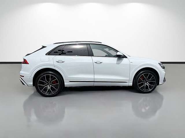 2020 AUDI Q8