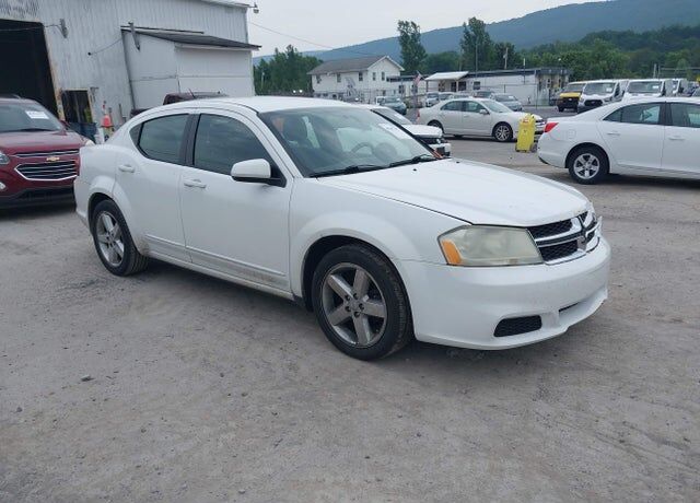 2011 DODGE Avenger