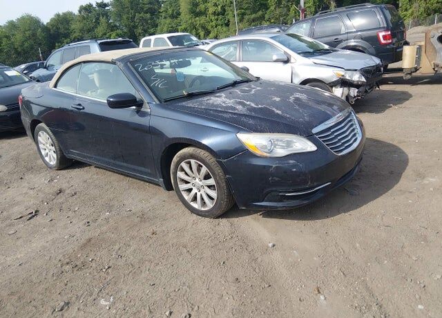2011 CHRYSLER 200
