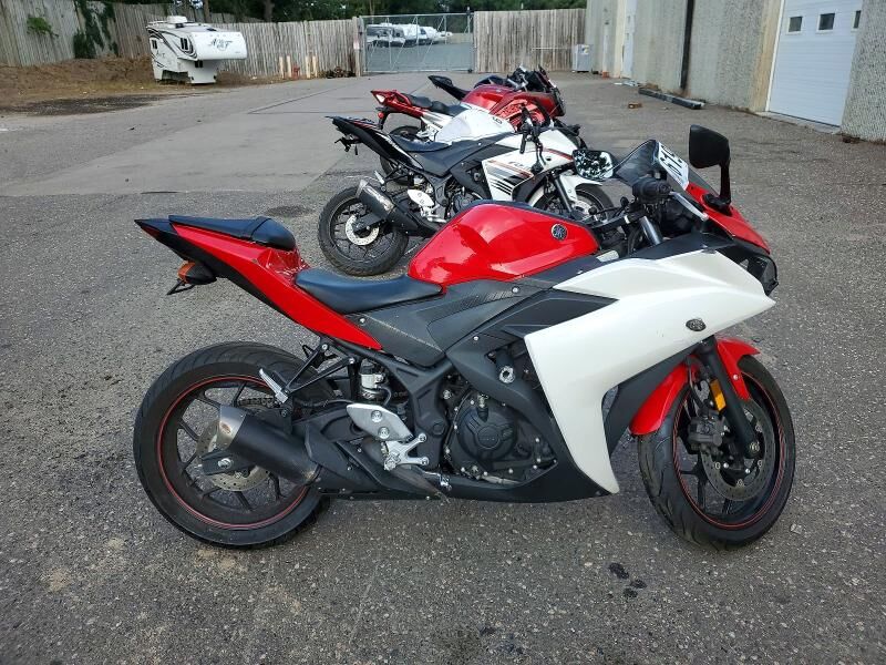 2015 YAMAHA YFZR3