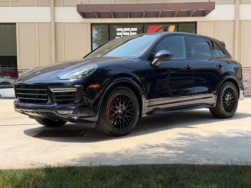 2016 PORSCHE Cayenne