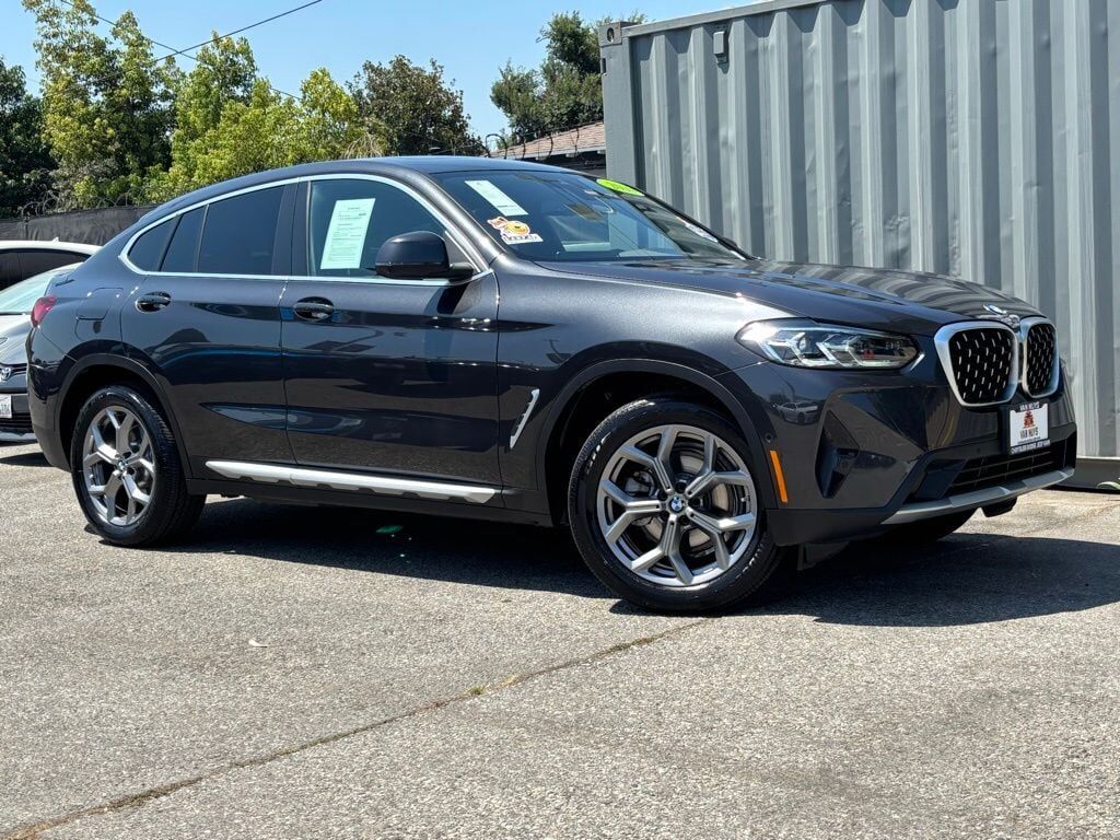 2025 BMW X4
