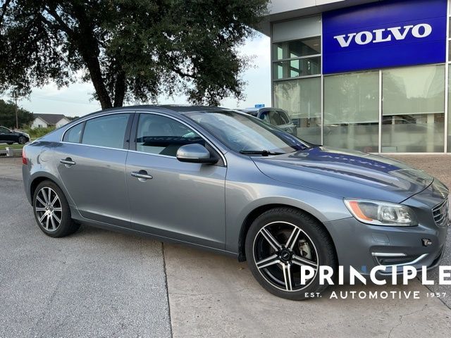 2017 VOLVO S60