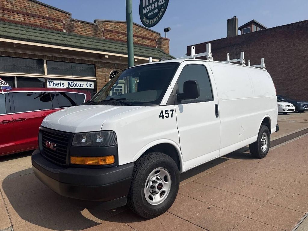 2023 GMC Savana