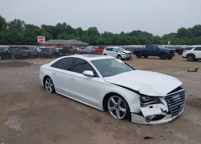 Audi S8