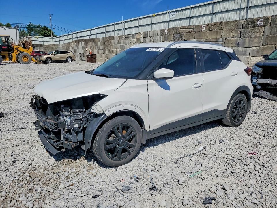 2022 NISSAN Kicks
