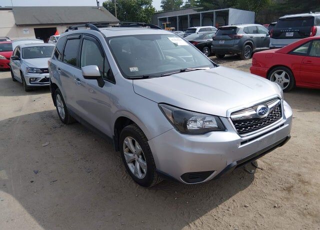 2015 SUBARU Forester