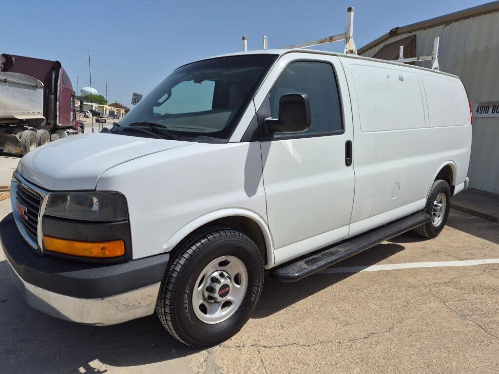 2016 GMC Savana